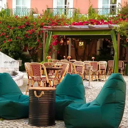 Townhouse Apartment *